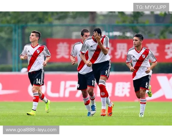 河床解析南美解放者杯表现：战术调整助力球队再创辉煌