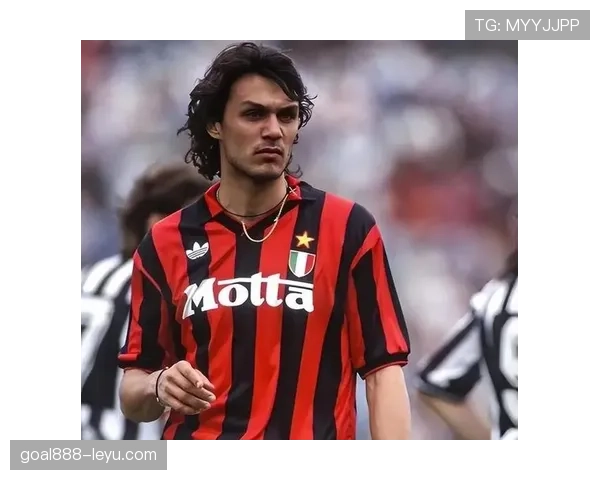 马尔蒂尼防守哲学的现代演绎:灵活应变与钢铁防线的完美融合 马尔蒂尼防守哲学的现代演绎:灵活应变与钢铁防线的完美融合