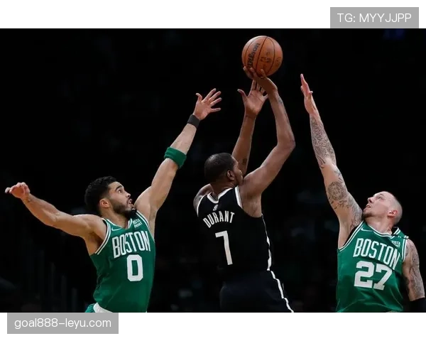 杜兰特无球牵制力改变对手防守布局