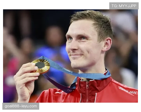 安赛龙赛场上拼到要命，赛后生活像暗地里炫富的邻居